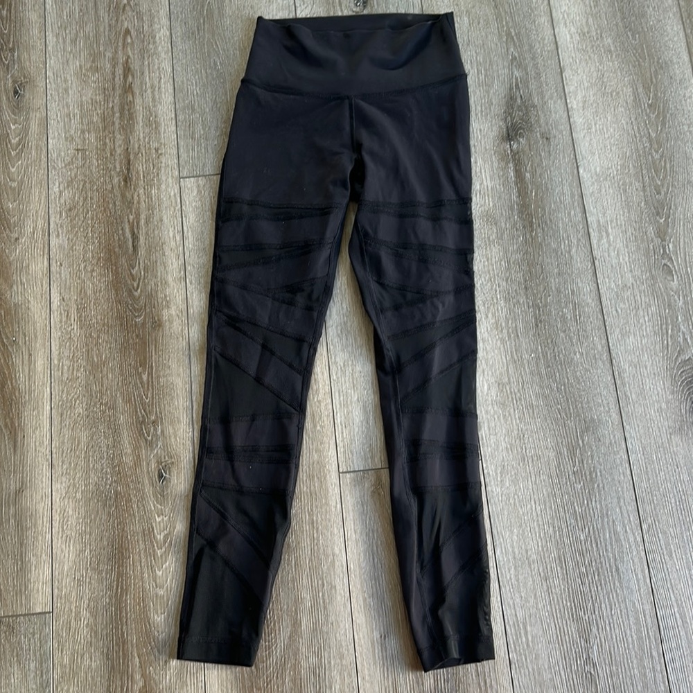 Lululemon High Times*Tech Mesh - Picture 2 of 5